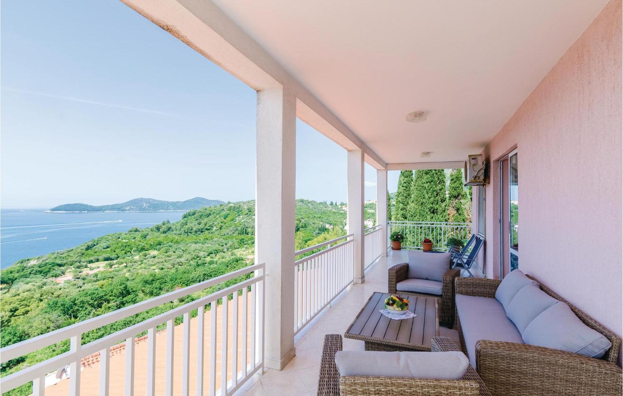 3 Bedroom Beautiful Apartment In Orasac Exteriér fotografie