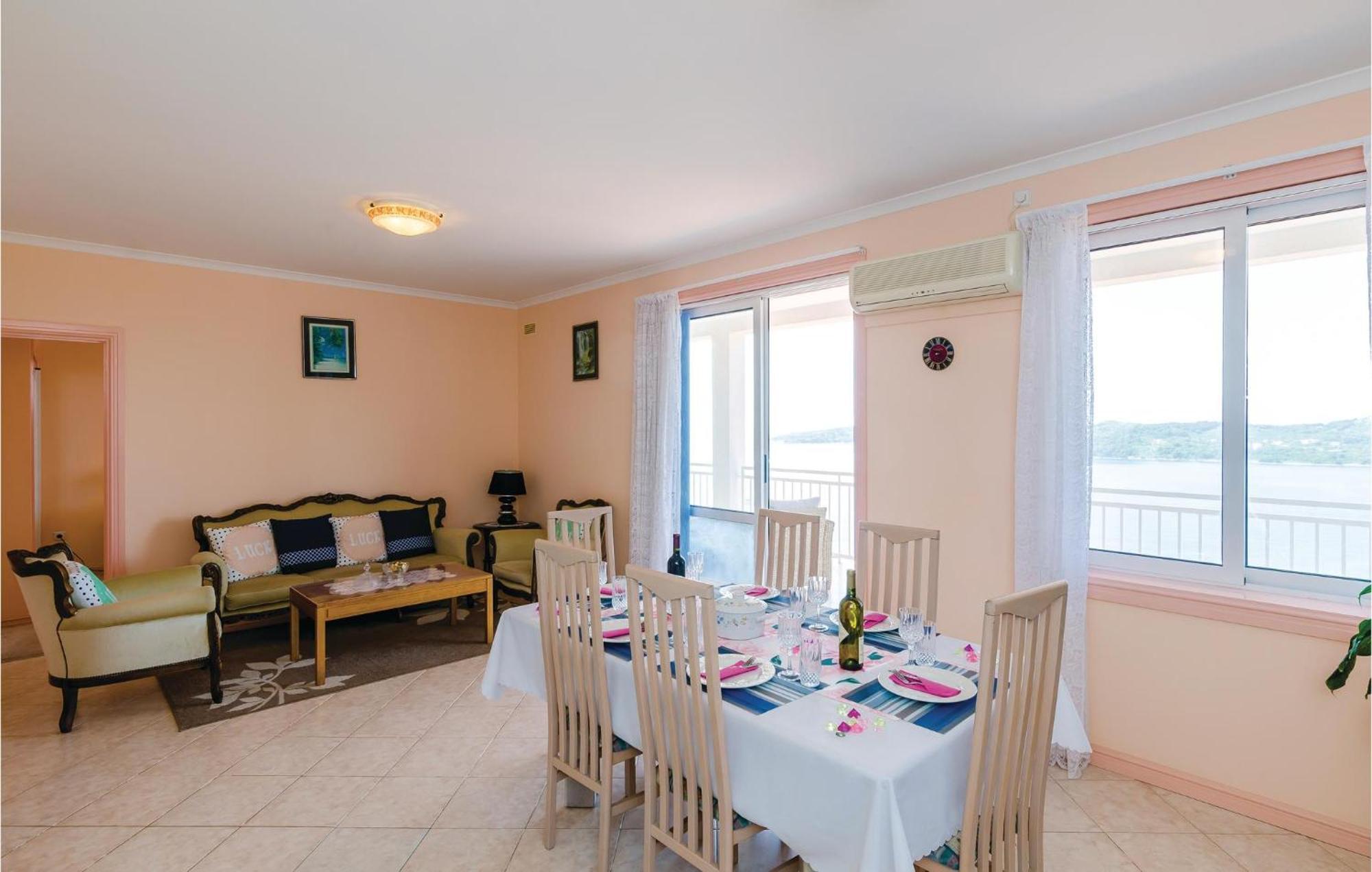 3 Bedroom Beautiful Apartment In Orasac Exteriér fotografie