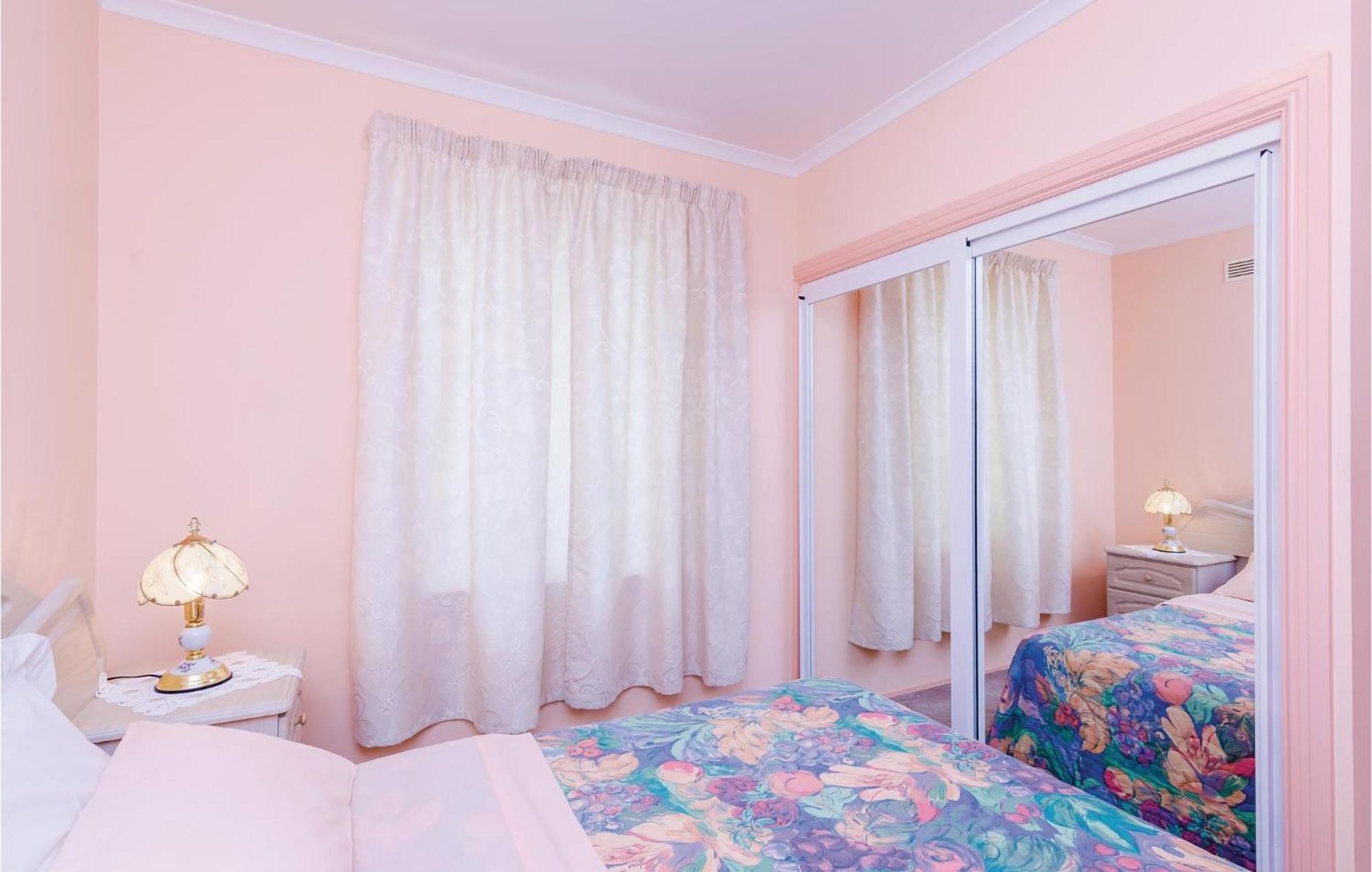 3 Bedroom Beautiful Apartment In Orasac Exteriér fotografie