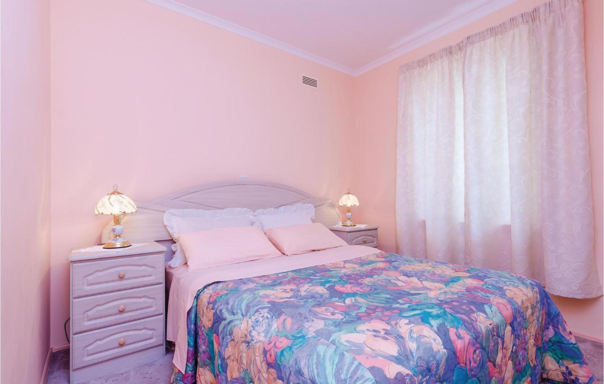 3 Bedroom Beautiful Apartment In Orasac Exteriér fotografie