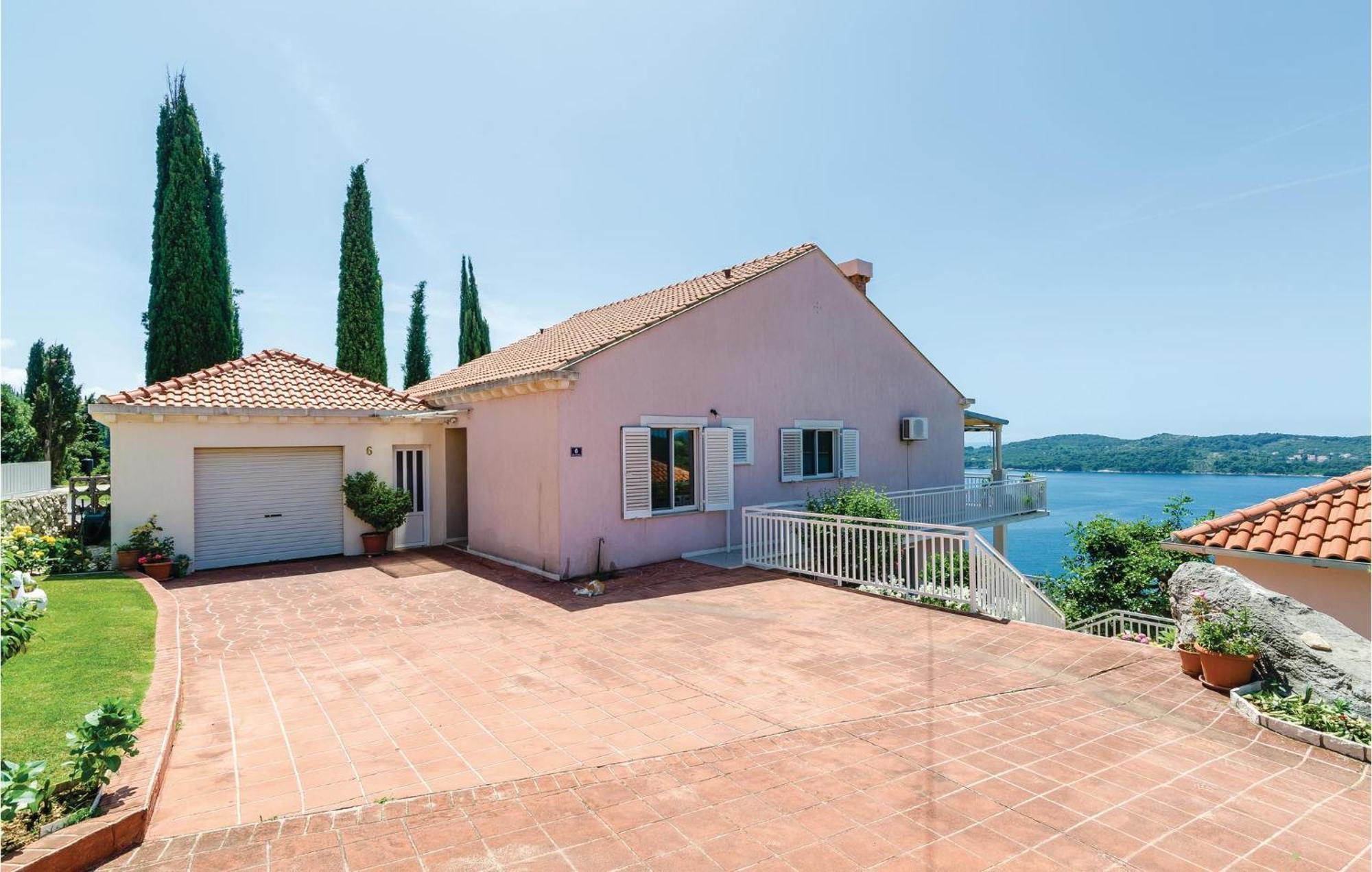 3 Bedroom Beautiful Apartment In Orasac Exteriér fotografie