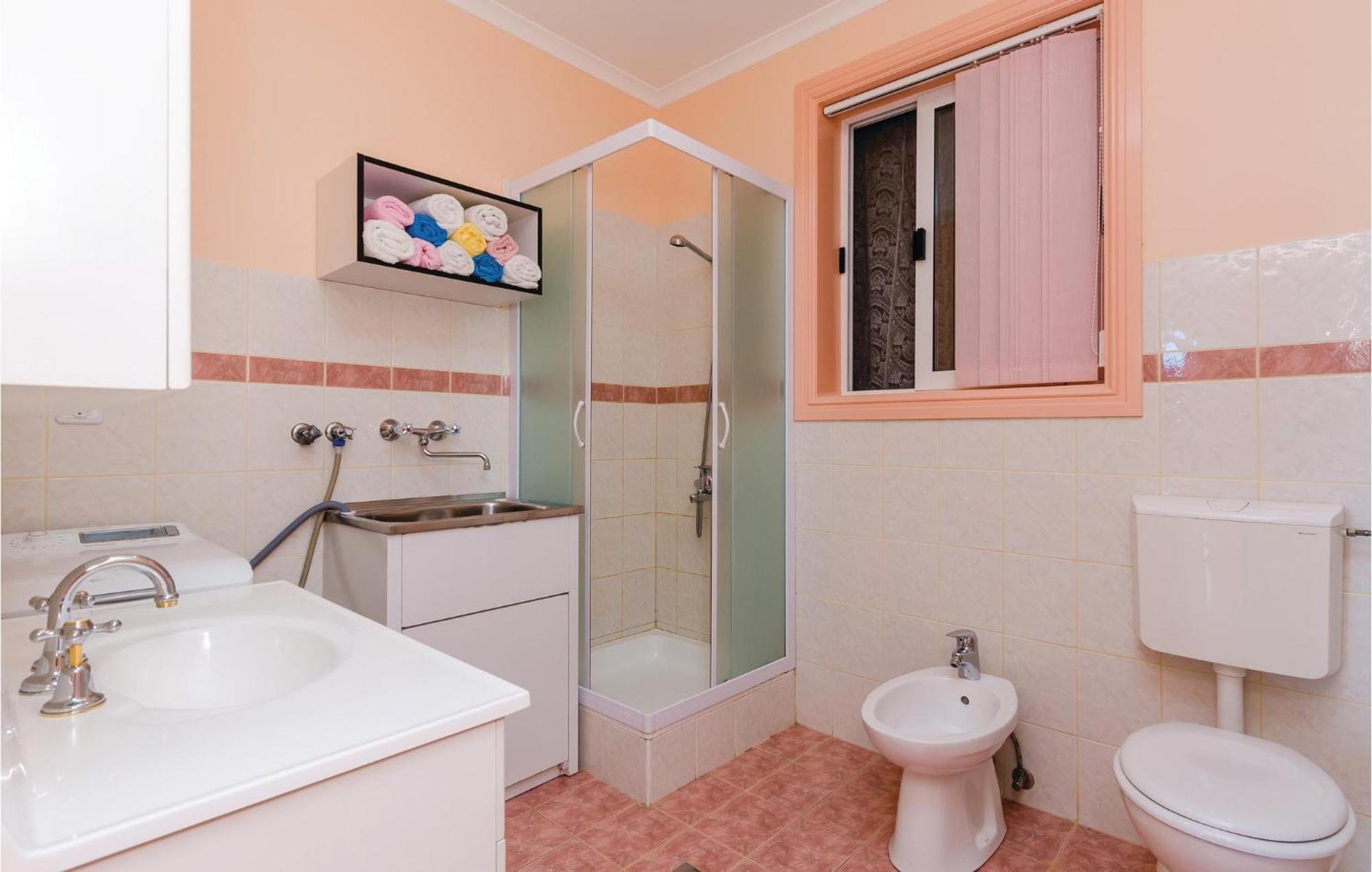 3 Bedroom Beautiful Apartment In Orasac Exteriér fotografie