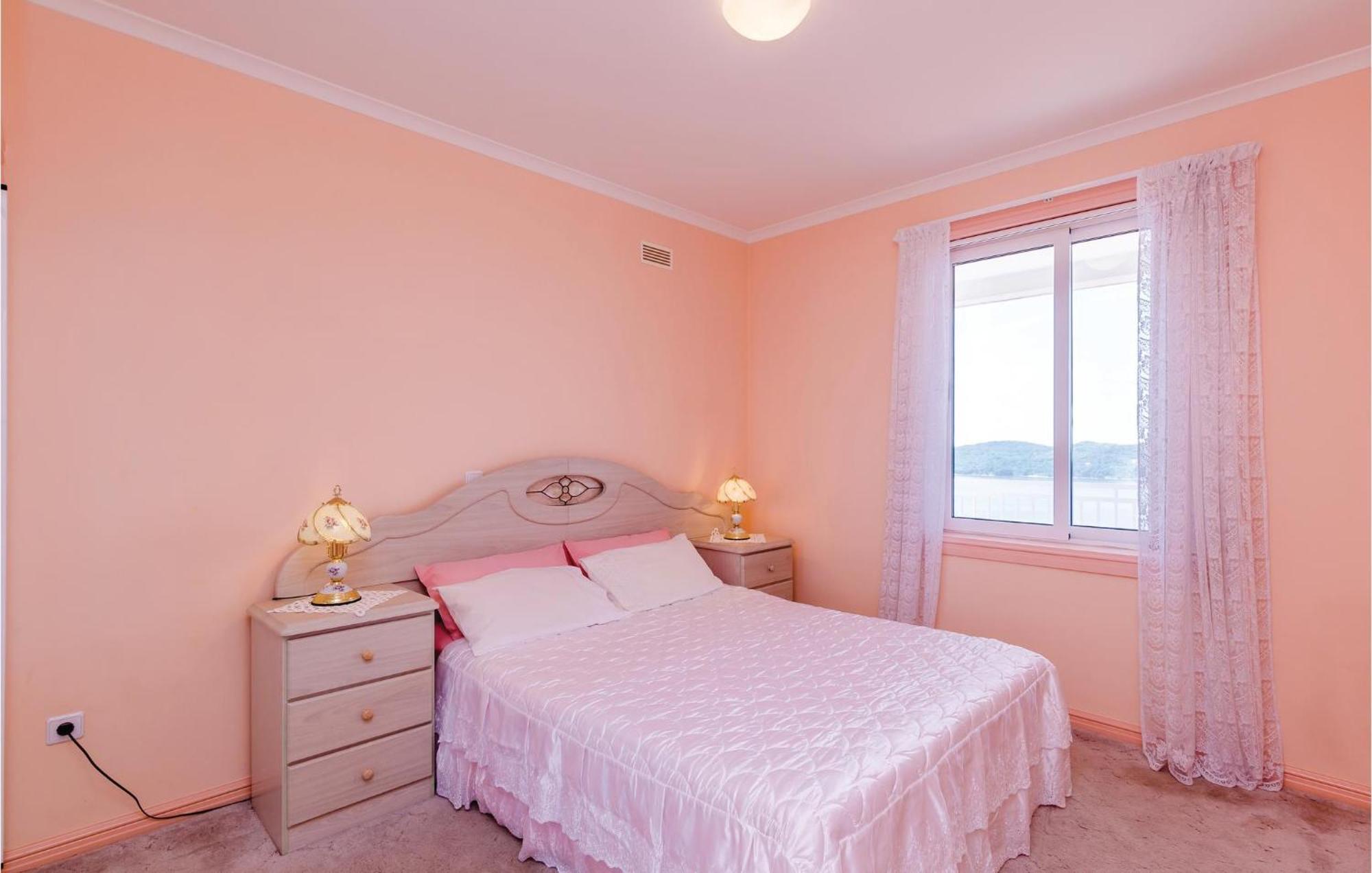 3 Bedroom Beautiful Apartment In Orasac Exteriér fotografie